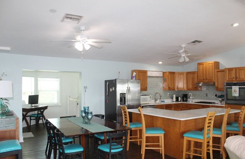 Whispering Pines House | Family friendly canal home,150 ft dock, easy access to Atl & Gulf