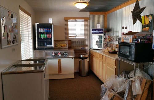 Canon City Cabin | Family-Friendly Cabin | Fire Pit | BBQ & Picnic Area | Playground