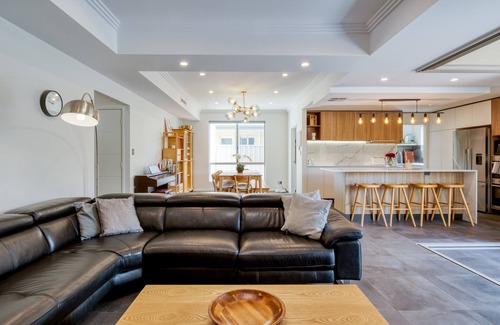 Como House | Family Friendly Como Delight