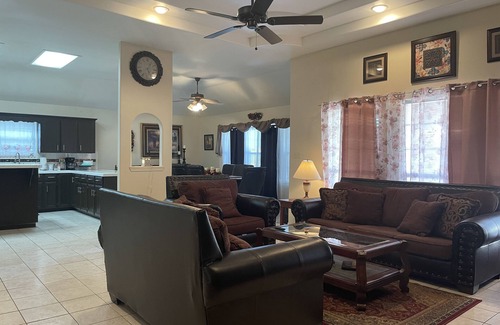 McAllen House | Family Friendly Gem with Patio