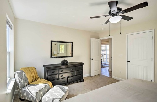 Greer House | Family-Friendly Greer Home w/ Balcony & Yard!
