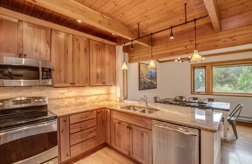 Keystone House | Family Friendly Mountain Condo with Slope Views