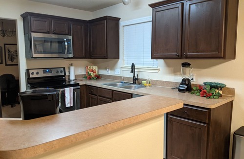Willis House | Family Friendly Oasis, just 5 min from the lake