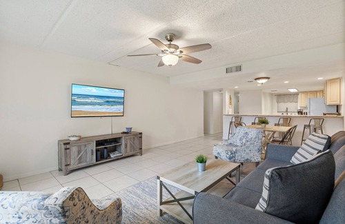 Little Venice Condo | Family friendly, Retirement friendly Beach condo-150 steps to beach!