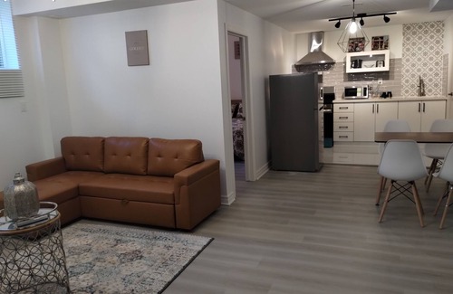 Glen Abbey House | Family-friendly Self-contained Basement + Office