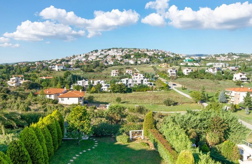 Panorama Villa | Family Friendly Villa inThessaloniki, with lots of amenities.