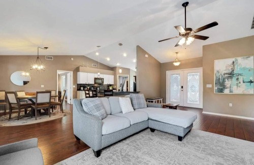Nichols House | Family Fun Haven: 3 Bed/2 Bath/6 Mi to Legoland/Pet Friendly!