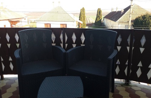 Patyod House | Family home with large backyard