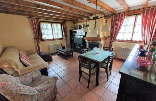 Orduna House | FAMILY HOUSE WITH GARDEN IN ORDUÑA, NEAR THE NATURAL PARK OF GORBEA