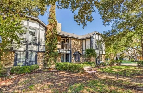 Plano House | Family Oasis in Central Plano ; Pool, Patio, 5BR, Fast Wi-Fi