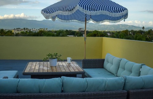 Las Carreras Apartment | Family Penthouse Rain Forest Views & Beach Access