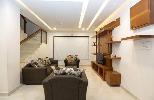 Banjara Hills Villa | Family&PetFriendly 5BHK With Jacuzzi @BanjaraHills