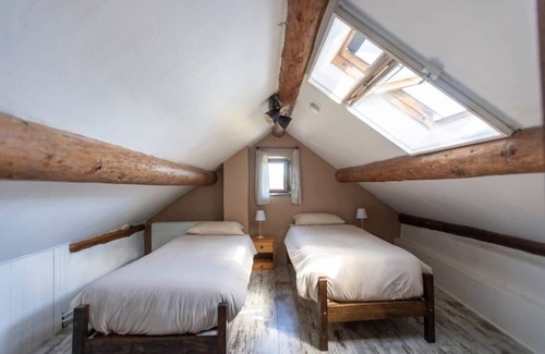 Ventalon-en-Cevennes House | Family Room, "La Ribambelle" – Spa and Pool Access
