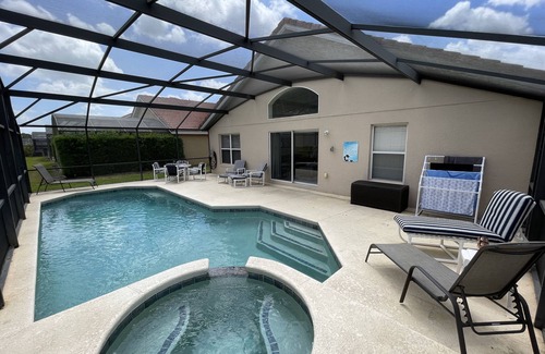 Solana House | Family Retreat, 4 Bedroom Villa with Private Pool and Spa Near Disney Parks