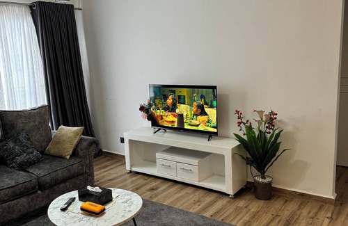 Ruiru Apartment | Family sized condo with pool and sports bar 30 min from the city