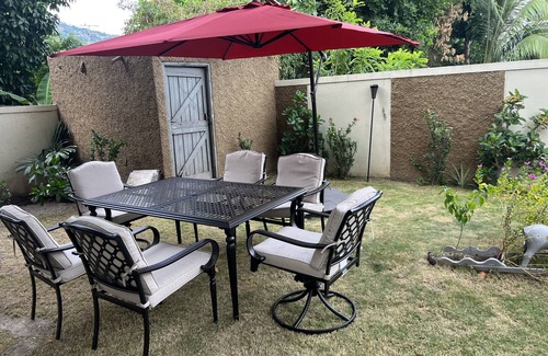 Saint Andrew House | Family sized two bedroom in Kingston with outdoor entertainment space