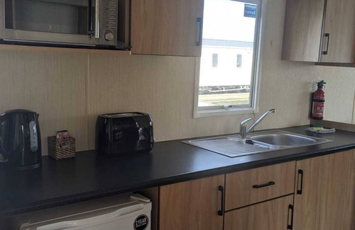 Hayling Island House | Family Static Caravan in Hayling Island – Sleeps 8 – Beach & Park Access