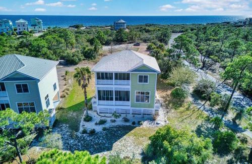 Plantation House | Family Tides