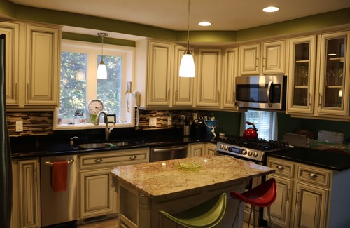 South Orleans House | Family Vacation Dream! Firepit, Outdoor Kitchen & Central AC