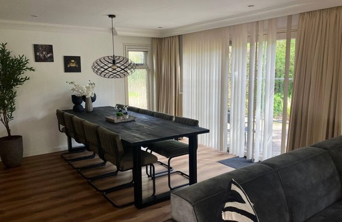 Lochem House | Family villa made up of 2 separate bungalows