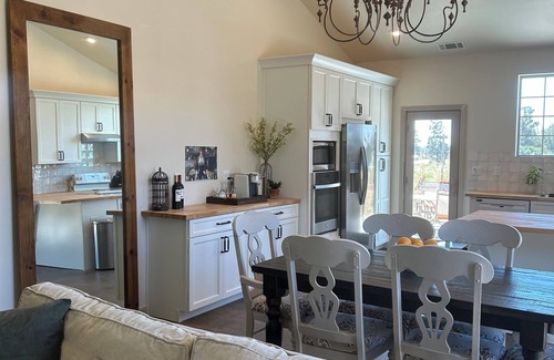 Nipomo Cottage | Fancy French Country cottage with large outdoor area & A/C in Sunny Nipomo