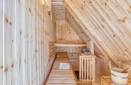 Kostel Ski Chalet | Fani's Riverside Cottage - Happy Rentals