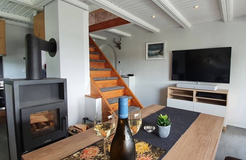 Wollnitz Ski Chalet | Fantastic chalet house in Jena - enjoy panoramic views, pool and fireplace!