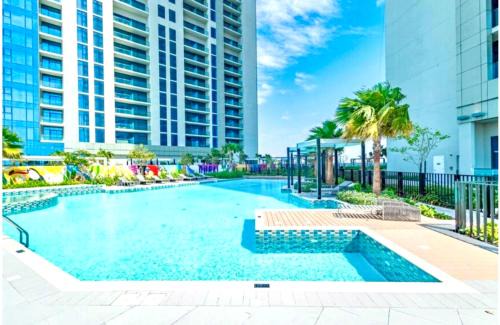 Sheikh Zayed Road Apartment | Fantastic Downtown Skyline und Sea View 44th floor Pool Gym Luxury Studio