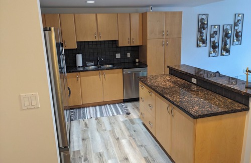 Downtown Calgary Condo | FANTASTIC DT Calgary Condo with great views in a great building!
