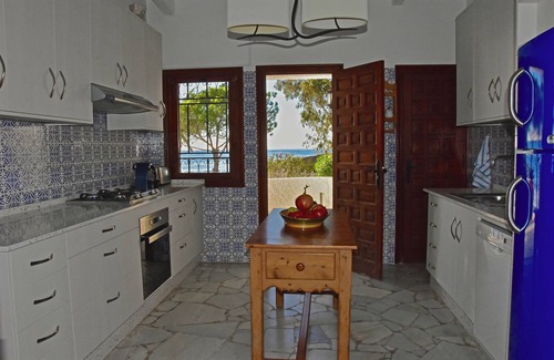 Cala Panizo House | Fantastic finca right by the sea with infinity pool