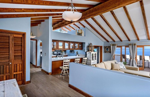 Avalon Condo | Fantastic Fall Special Rates.