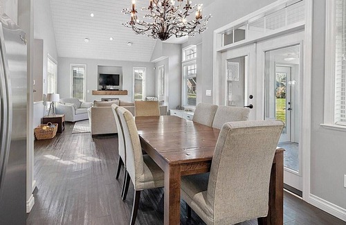 Okanagan-Similkameen House | Fantastic location near beach with large grass meadow area