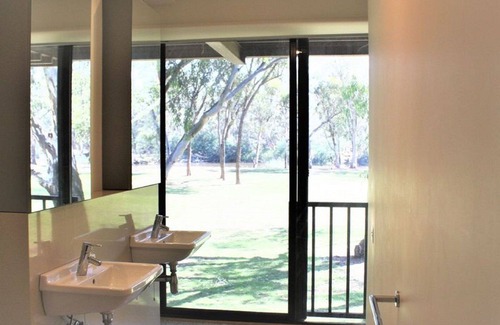 Moama House | "Fantastic Murray River get away for 2 - 3 families or a large group of friends"