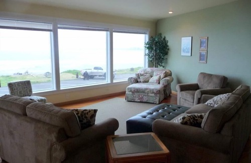 Seaside House | Fantastic Oceanfront view,n Add adjoining townhouse #68490 to sleep 24 adults