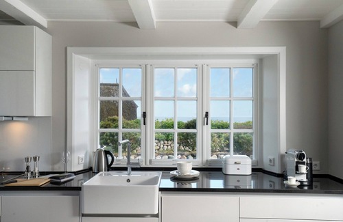 Morsum House | Fantastic semi-detached house under thatch.