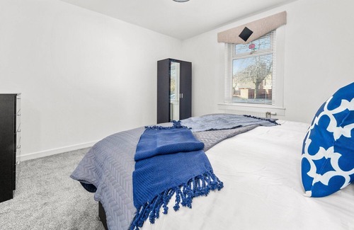 Hamilton Apartment | Fantastically positioned ground floor apartment in centre of Hamilton