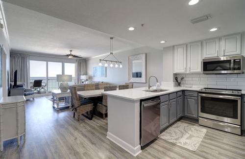 Long Beach Condo | Fantastically Remodeled Marisol Condo w/Oceanfront Master Suite!