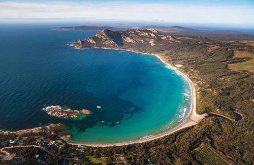 Lady Barron House | Faraway on Flinders Island