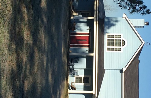 Claiborne Parish House | Farm home with horses and cattle on site.
