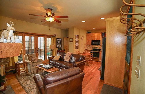 Lansing House | Farm Stay - Romantic, fairytale-like forest cottage on a 215 acre mountaintop.