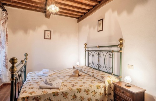 Lamporecchio Other | Farmhouse 'Agriturismo Fadanelli - Il Granaio' with Shared Pool, Shared Garden and Wi-Fi
