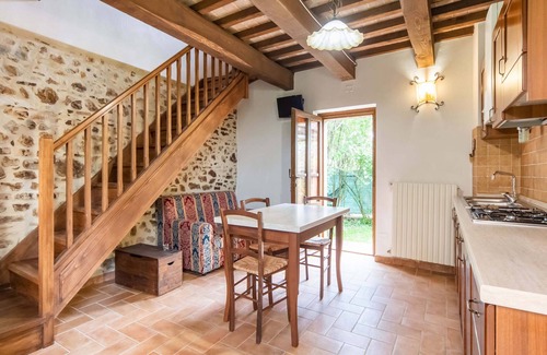 Citta di Castello Cottage | Farmhouse in Citta di Castello With Pool