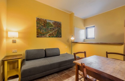 Capalbio Other | Farmhouse 'Rosaspina - Appartamento 5' with Shared Pool, Wi-Fi and Air Conditioning