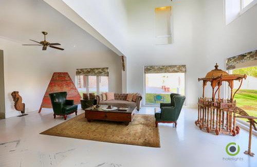 Lake Pichola Bed & Breakfast | Fateh Niwas by Fateh Collection