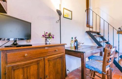 Lucolena House | FATTORIA L'OTTAVO l'8 LARGE WINE AND OIL PRODUCERS