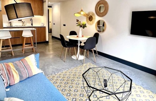 Almendrales Apartment | FD/ Beautiful Premium Apartment, new construction. Parking