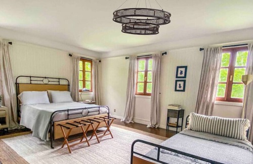 Claryville House | Featured on three magazines: Catskills grand home