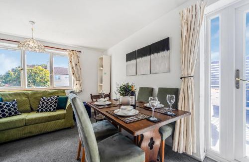 Headington Apartment | Feel at Home! Cozy 3BR Getaway in Prime Location
