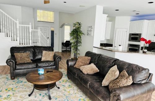 Frisco House | Feel Home at Frisco