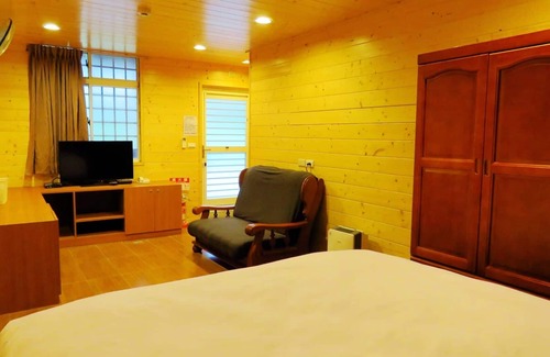 Wufeng Bed & Breakfast | Feng Ya Yue Zhu B&B